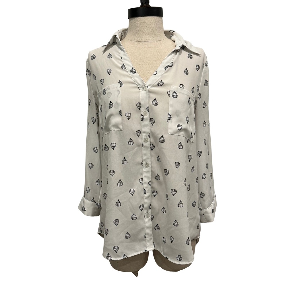 A. Byer Women M Novelty Print White Hot Air Balloon Print Button Up Blouse  Read